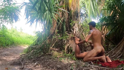 LatinLeche: Tropical Twink Love Affair on the Sand